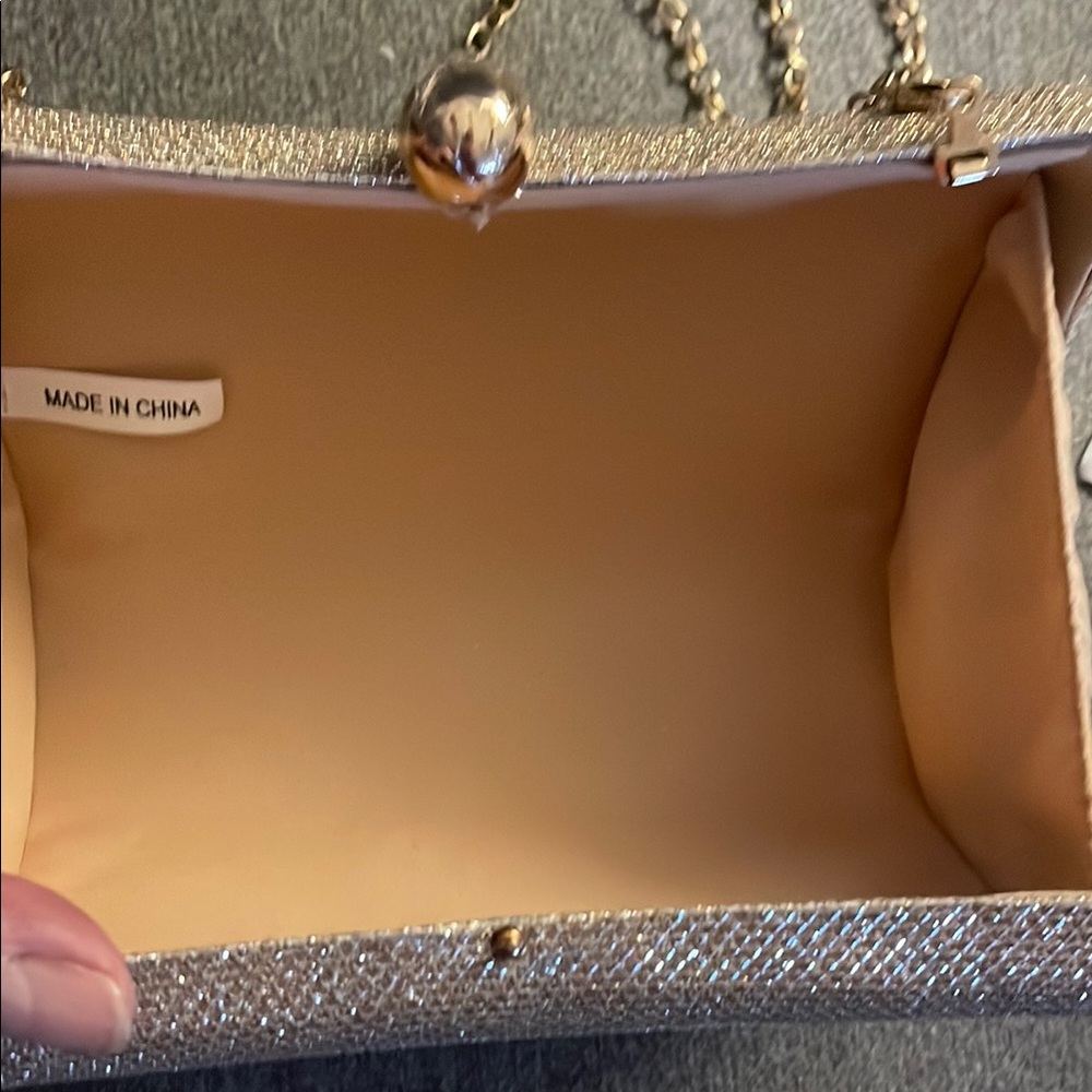 Gold Shimmer Evening Clutch with Glitter Finish - Picture 3 of 4
